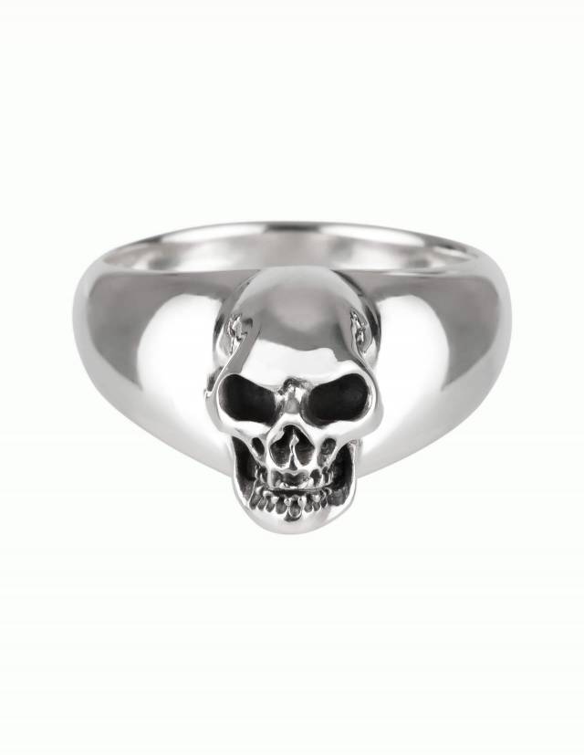 Smooth signet ring with skull for men. Sculpturally worked. All recesses are blackened by hand.