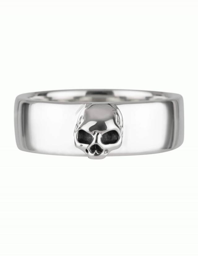 <div>Amun is a plain band ring made of silver with detailed skull without lower jaw. The ring has a flat shape, slightly curved inside and outside. Front view.</div><div><br></div>