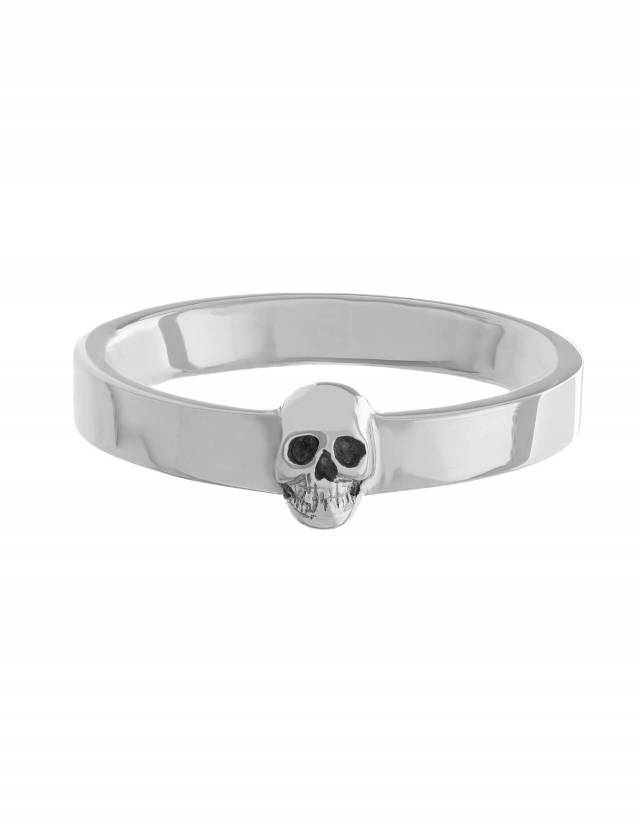 Bague étroite en argent avec un petit skull de Kipkalinka.