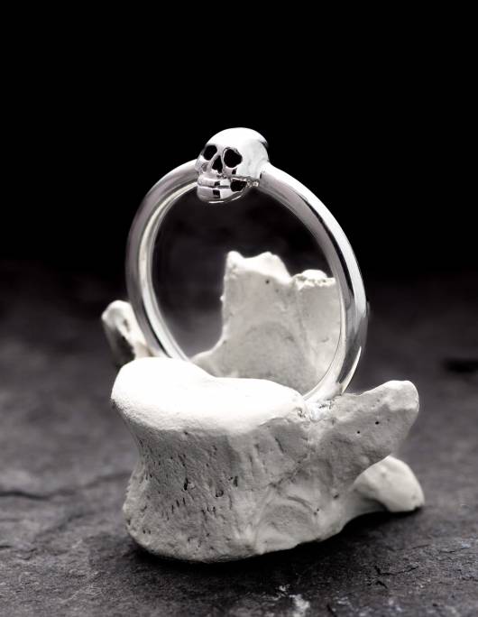 MEMENTO MORI - Small Ring with Skull - KIPKALINKA